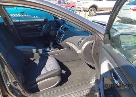 2017 Nissan Altima 2.5 Sv z USA, uszkodzony, nr VIN 1N4AL3AP3HC127530